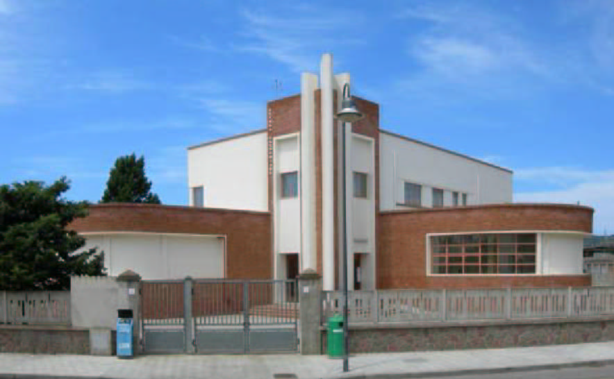 La scuola elementare dell’ing. Arturo Miraglia, inizialmente intitolata a “Rosa Maltoni Mussolini”, unico edificio realizzato del primigenio progetto del 1935.