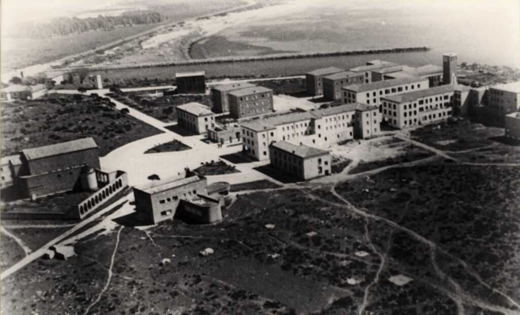 Nucleo di Fertilia nei primi anni 50