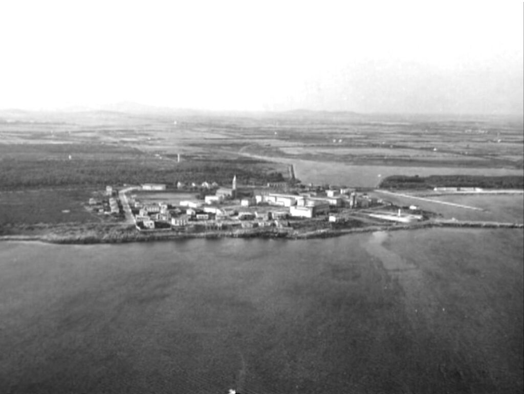 Veduta di Fertilia dall'alto 1957 circa